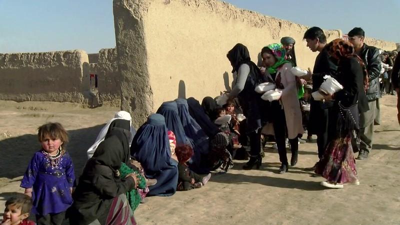 Jawzjan displaced people receive aid