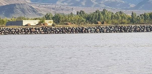 د ځمکو خوندیتوب په موخه د کونړ سيند ځینې برخې تحکیمېږي