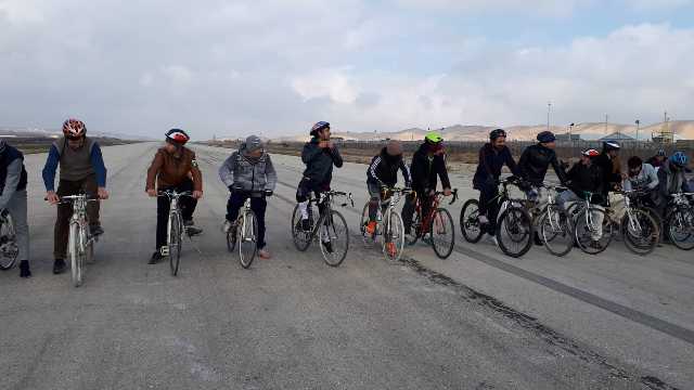 مسابقه بایسکل رانی به هدف تشویق پرداخت مالیات در فاریاب برگزار شد