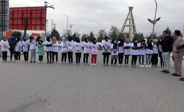 25 girls race kicks off in Mazar