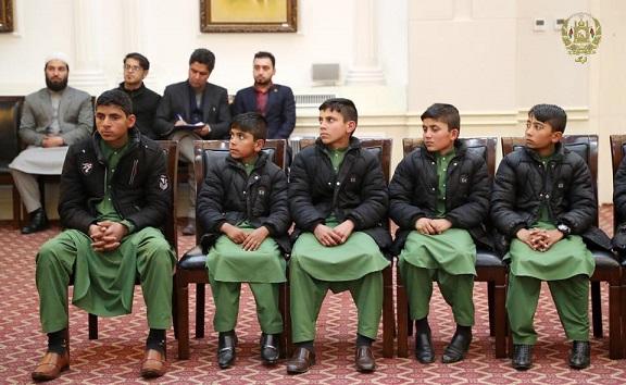 غنى: براى رسیدگی به خواست¬هاى اطفال پرورشگاه خوست، هیات به اين ولایت فرستاده می شود