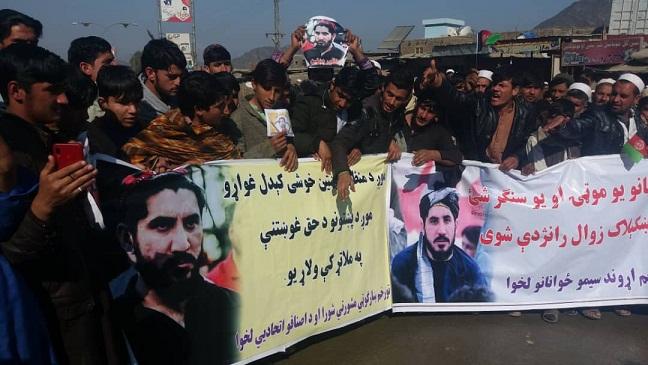 Tribesmen warn to destroy fence if Pashteen not freed