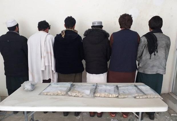 شش قاچاقبر مواد مخدر در میدان هوایی کندهار بازداشت شده اند