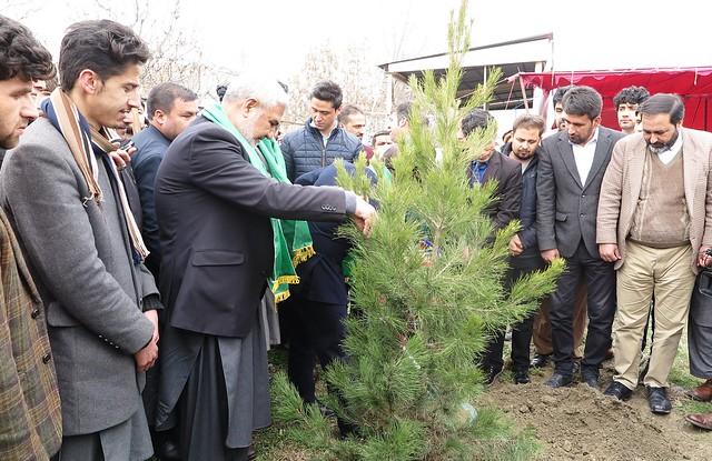 Agriculture minister kicks off sapling plantation drive