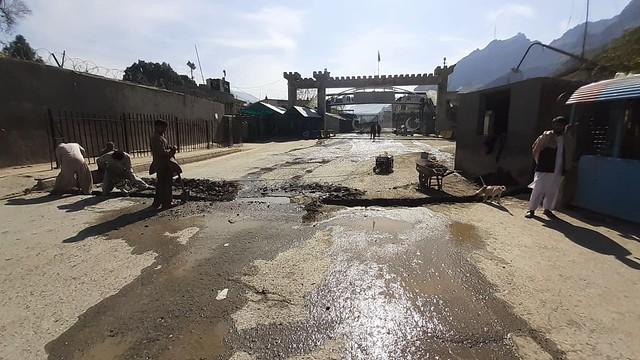 Pakistan closes Torkham gate