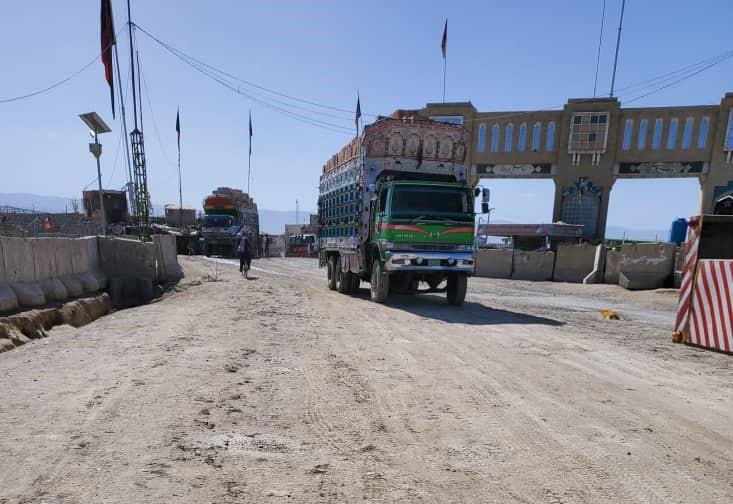 Chaman-Boldak crossing reopens for trucks with edibles