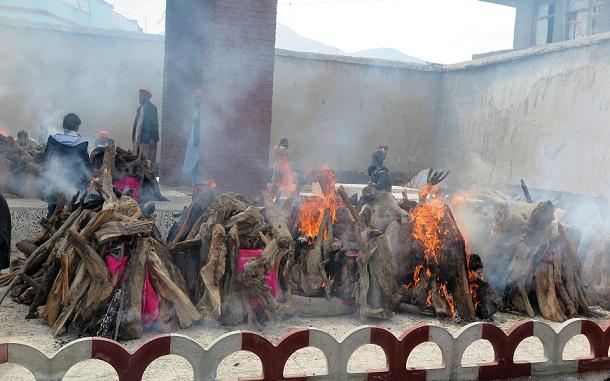 کابل کې د هندوانو سوځولو ځای ته څېرمه چاودنې یو ماشوم ټپی کړ