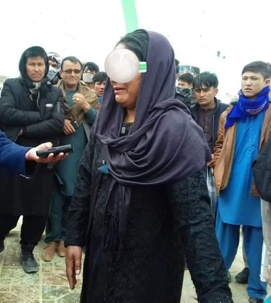 يک پوليس زن در دايکندى که مدعى است بروى تجاوزشده، به خانۀ امن انتقال يافت