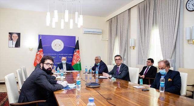 افغانستان د کرونا ضد مبارزه کې د پاکستان او ایران له مرستو او همکاریو مننه وکړه