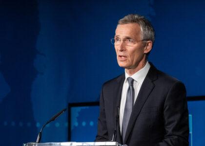 NATO stresses end to political crisis in Kabul
