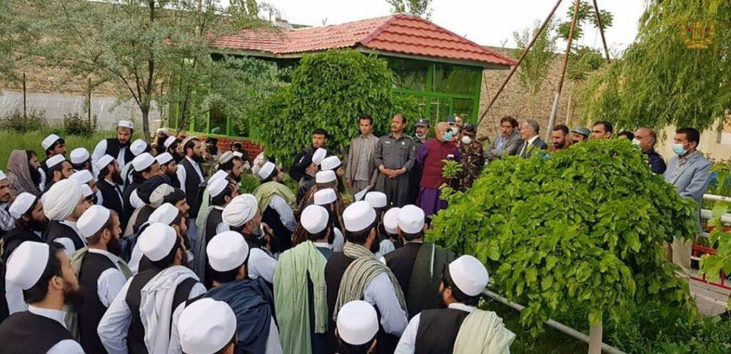 حکومت ۹۸ زندانى دیگر طالبان را نيز رها کرد