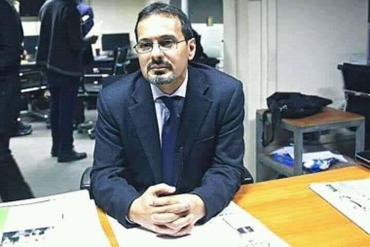 مجاهد کاکر خبرنگار مطرح کشور بر اثر بیماری که عاید حال اش گردیده بود درگذشت