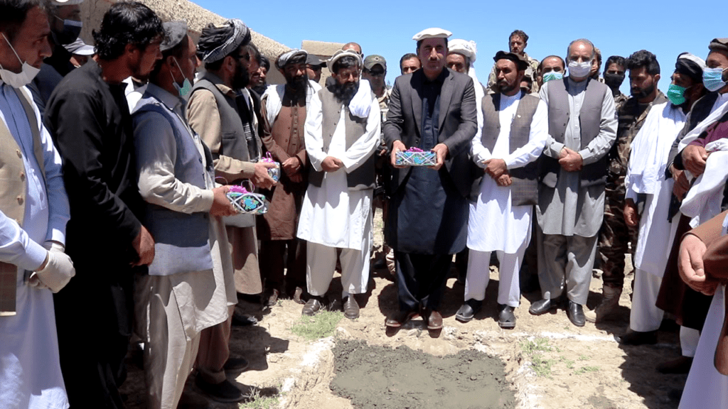 پکتيا کې د ۵۵۷ ميليونه افغانيو په لګښت شاوخوا ۷۰۰ کرنيزې پروژې پلې کيږي