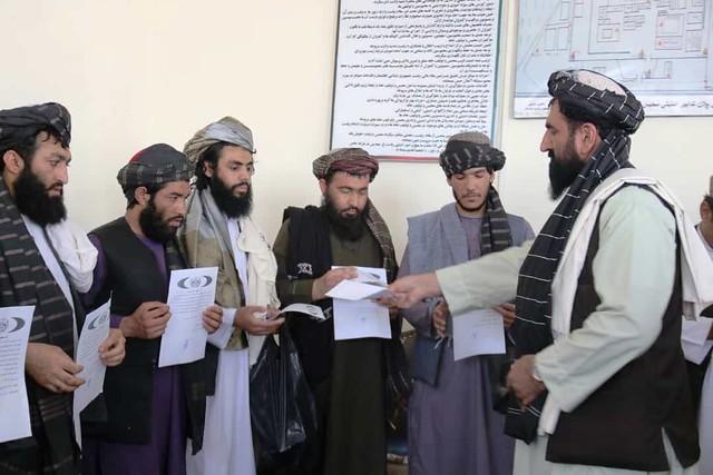 9 Taliban prisoners freed in Kandahar.