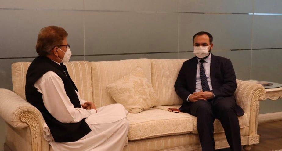 سفیر افغانستان با نماینده ویژه پاکستان برای افغانستان، در باره روند صلح در کشور صحبت کرد