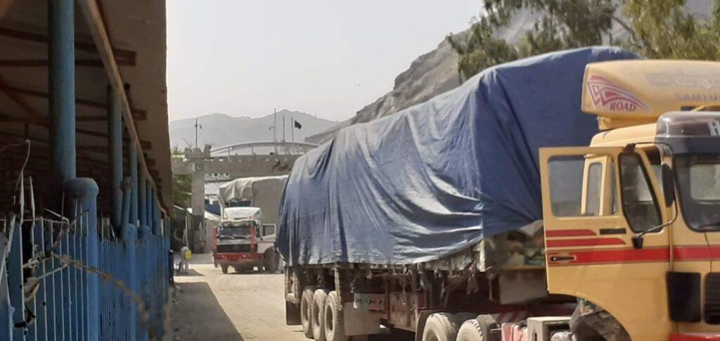 د تورخم او سپین بولدک له لارو پاکستان ته د افغان توکو صادرات پیل شول