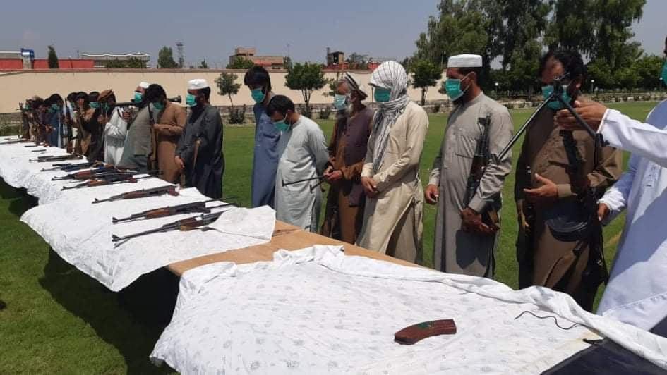 30 Taliban, Daesh men surrender in Nangarhar