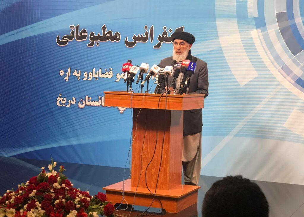 حکمتیار: حکومت باید داسې شرایط وضع نه کړي چې د سولې بهیر له خنډونو سره مخ کړي