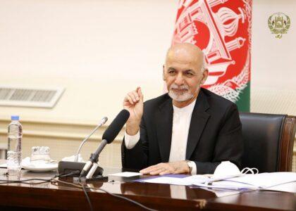 اشرف غنی در واکنش به تعلیق درآمدن تحصیل دختران: تمام افغان‌ها در مورد آموزش دختران متفق اند