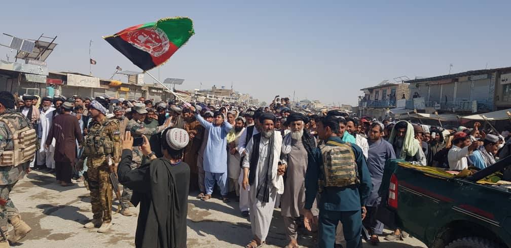 په کندهار کې د چمن- سپین بولدک لارې د خلاصون په موخه لاریونونه وشول