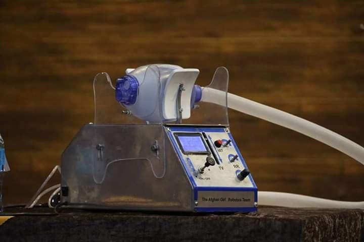هرات کې د رباتیک نجونو له خوا د مصنوعي تنفس ماشین جوړ شوی