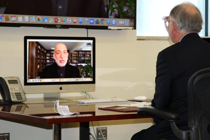 د امریکا سرپرست سفیر: کابینه جوړه او بین الافغاني مذاکرات ژر پیل کړئ