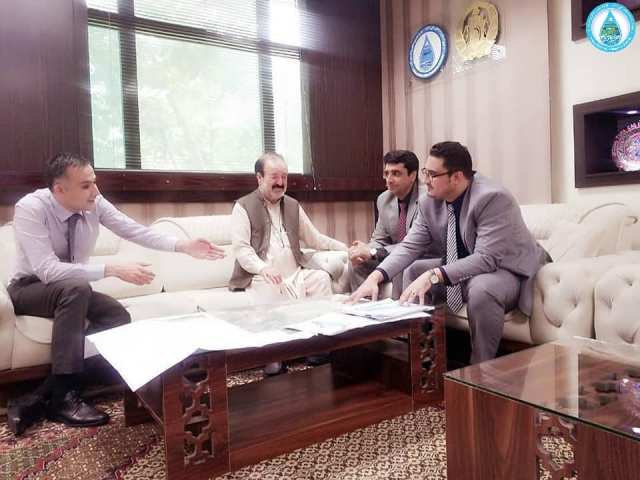 حکومت: ننګرهار کې د اوبو او هوایي ډګرجوړول دواړه سترې پروژې پلې کیږي