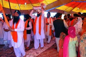 600 Afghan Sikhs, Hindus to get Indian visas