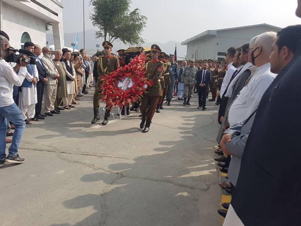 جسد سلیمان لایق نویسنده و سیاستمدار پیشین در کابل به خاک سپرده شد