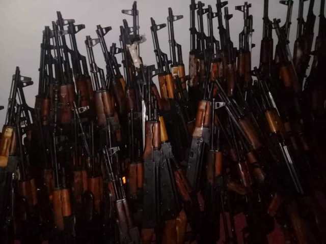 چارواکي: پکتيکا کې له يوې زېرمې د پاکستان ساخت وسلې ترلاسه شوې دي