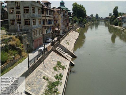 Kashmiris reap benefit of development projects