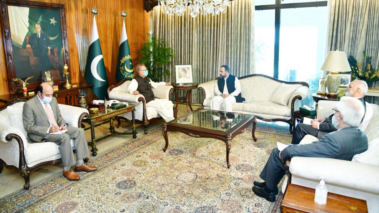 Pakistan committed to improve ties with Afghanistan: Alvi