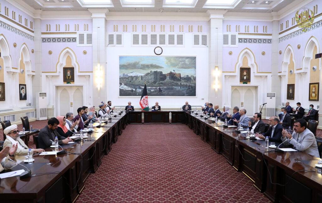 Govt, people fully support you, Ghani tells negotiators