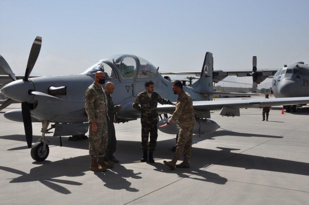 امريکا چهار فروند طیاره جنگی A-29 به قوای هوایی افغانستان کمک کرد