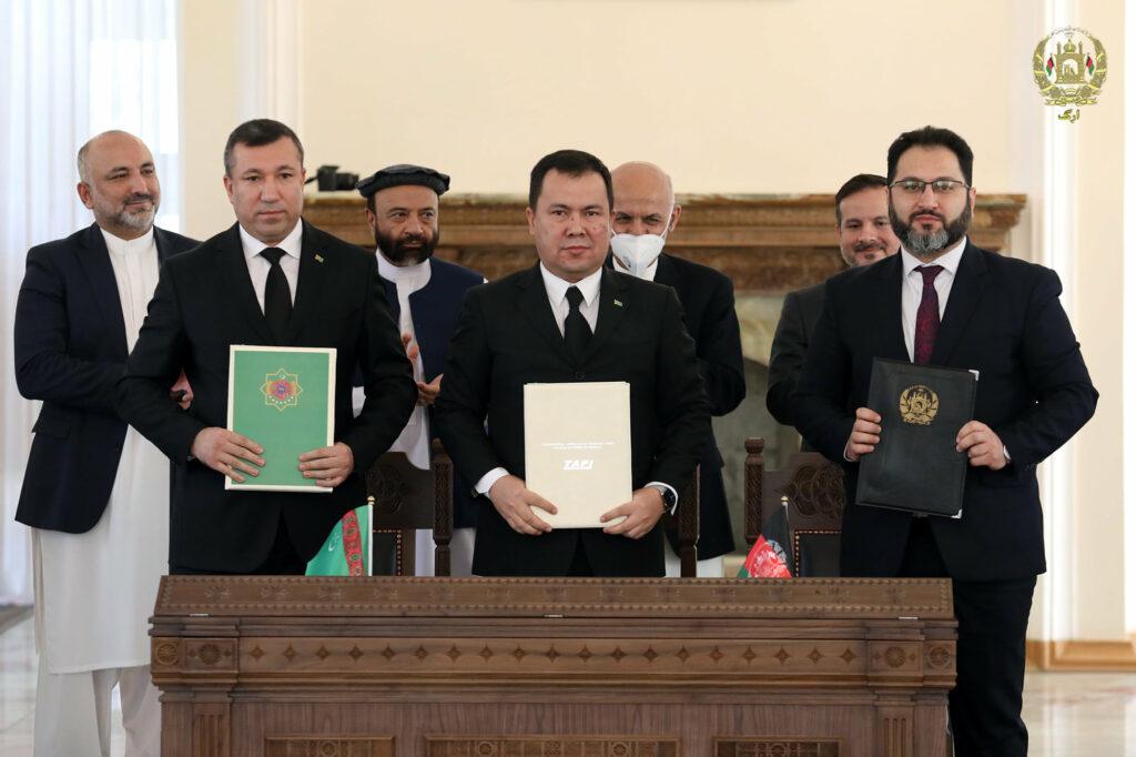 4 agreements signed with Turkmenistan