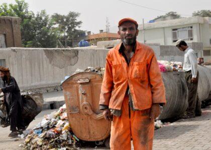 Kabul stinks as garbage heaps swell: Residents