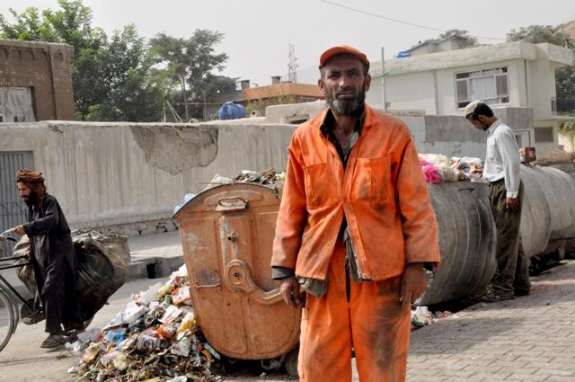 Kabul stinks as garbage heaps swell: Residents