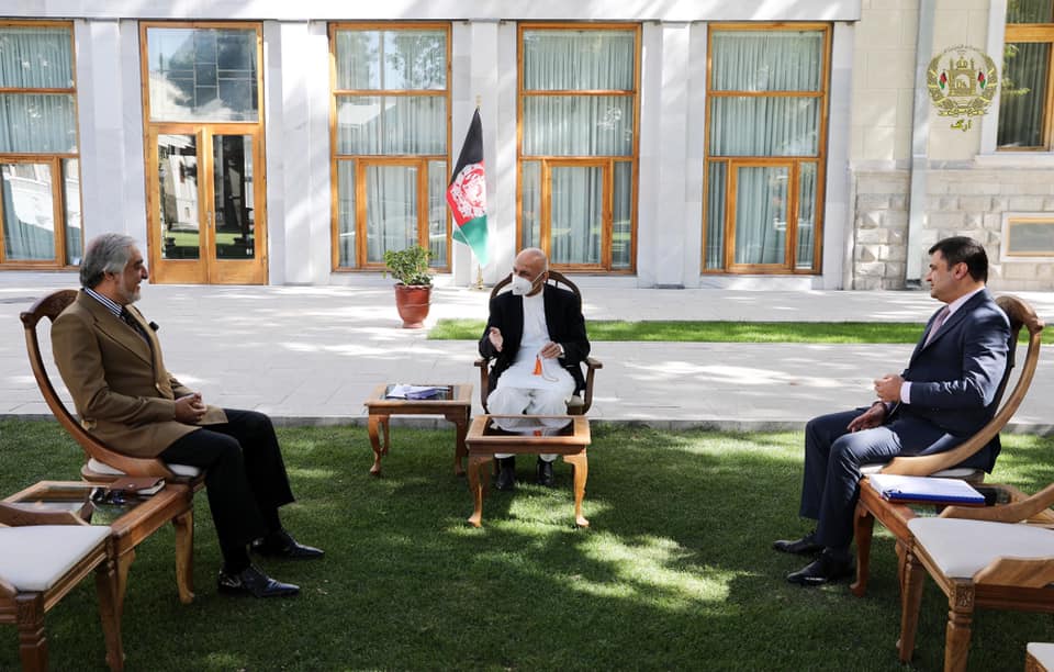 Abdullah briefs Ghani on his visit to Pakistan