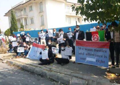 Afghan students in Iran say yet to receive living cost