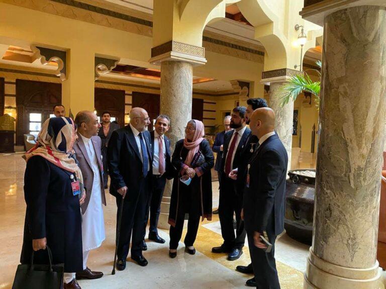 4 govt negotiating team members return to Kabul