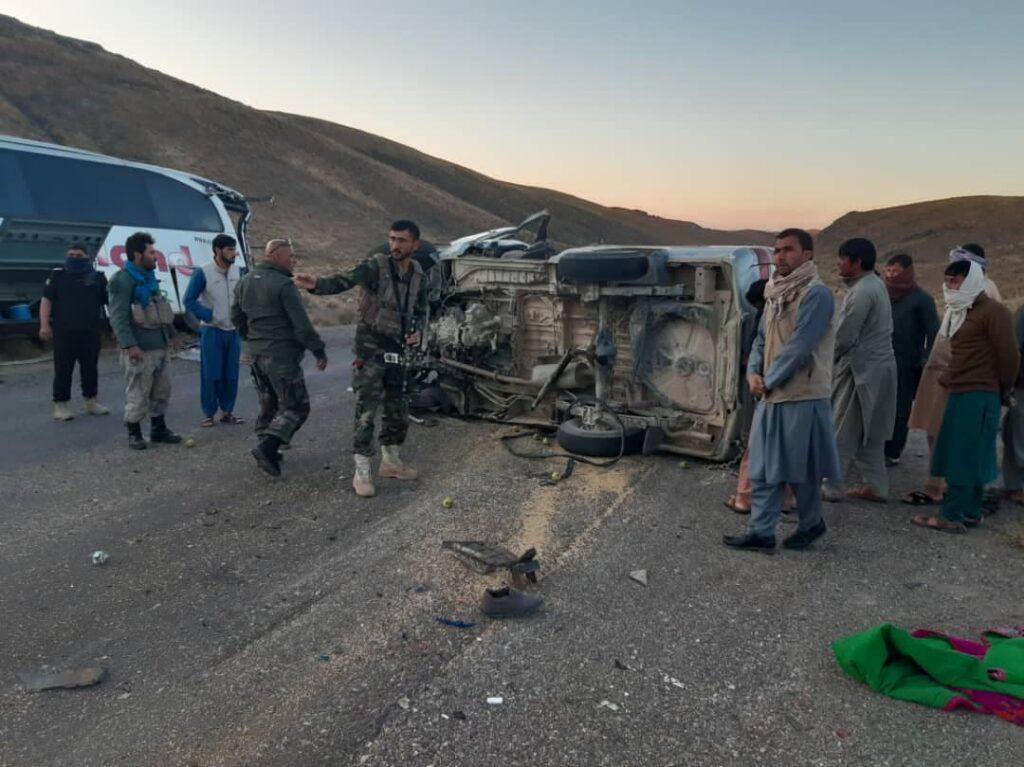 در اثر حادثه ترافیکی در هرات ١٦ تن کشته و زخمى شدند