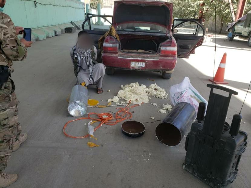 وزارت داخله: يک موتر مملو از موادمنفجره در کابل کشف و خنثى شد