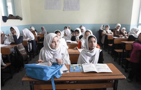 تحقيق: حدود۵۰ درصد شاگردان مکاتب در هرات به کرونا مصاب اند