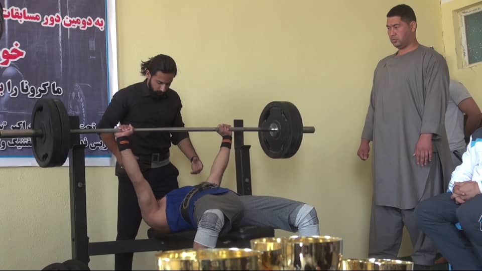 مسابقۀ وزنه بردارى با اشتراک صد ورزشکار در جوزجان برگزارشد