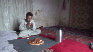 یتیم ماشوم: زه سوله غواړم، جګړه بس ده