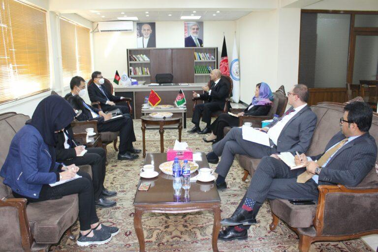 Naderi, Chinese envoy discuss Doha talks