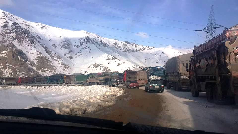 Trucks stopped on Salang Pass after snowstorm