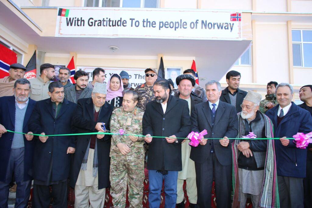 سه هزار شاگرد در فارياب به فضاى مناسب درسى دست يافتند