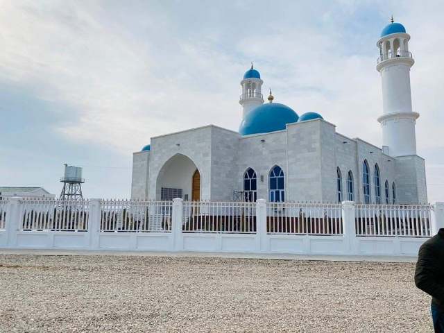 مسجد جامع آقینه با حضور برخی مقامات افغانستان و ترکمنستان افتتاح گردید