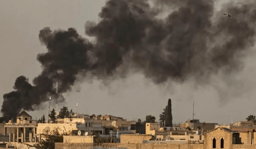 در اثر حملات هوایی اسرائیل بر سوریه ٢٣ تن کشته شده اند